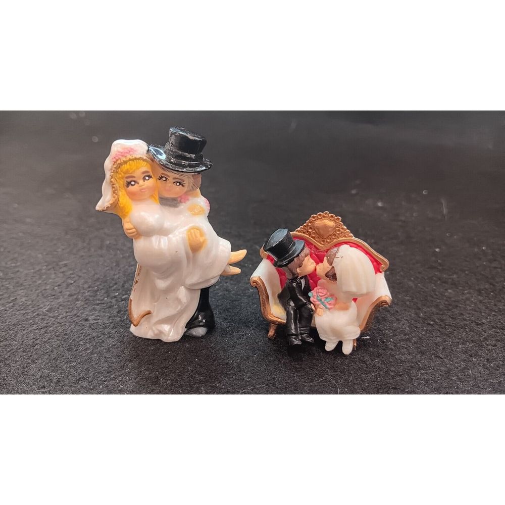 2 Mini Cake Toppers As Shown In Photos. Cute! Perfect For Deserts As Well!